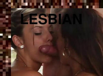 Horny ladies have a lesbian threesome outdoors