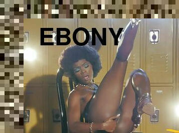 Ebony Solo Strip And Masturb Vagina - Na F00x
