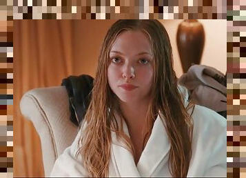 Amanda seyfried  julianne moore - chloe 2009