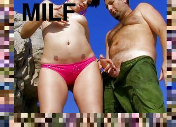 Sexy Tattoed Milf With Bg Nipples Has Good Beach Sex