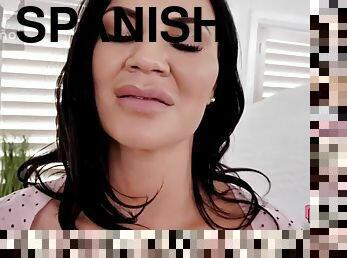 My mom Jasmine Jae touches my cock full of cum Subtitles in Spanish