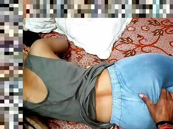 Desi bhabi ne janbuj kr gand nangi kr k dikhayi with audio