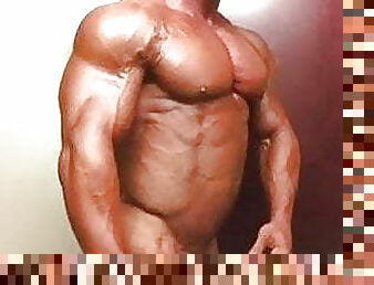 TANNED MUSCLE