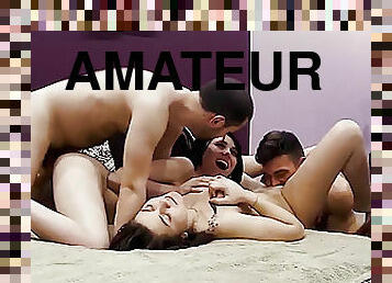 orgie, russe, scambisti, amatoriali, mammine-mature, hardcore, videocamera, voyeur, baci, quartetti