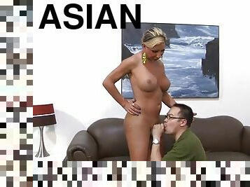 Asian dude bangs a nasty skanky tranny