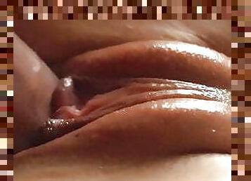 Exrtremely close-up creampie. 60fps