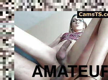 Amateur shemale cums while riding TS Webcam Slut