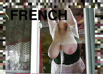 Fantastics tits French Maid