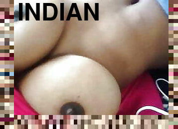 Desi girl biiiiiiig boooobs