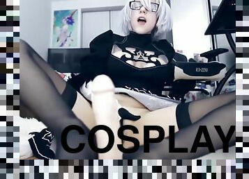 2B Cosplay Footjob