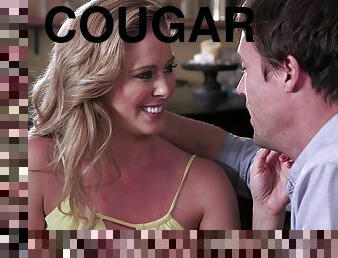 Alluring cougar reaches orgasm when a huge cock is gently submerged into her snatch