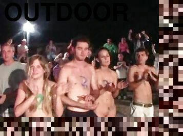 College teens attending a hardcore outdoor sex marathon