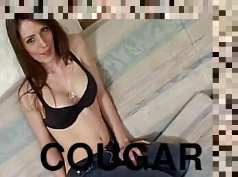 Cougar in bra and jeans is being plumbed missionary style after blowing a cock