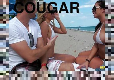 Brilliant cougar in bikini enjoying her pussy being licked before getting banged  doggystyle in ffm sex