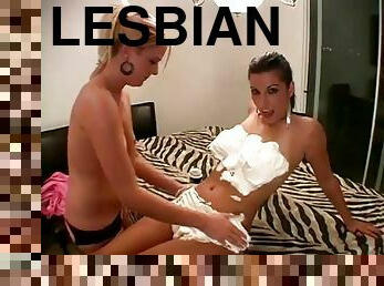 Lesbian fetish passion with two kinky chicks