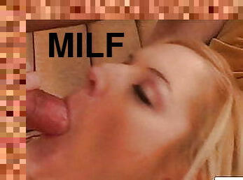 Euro MILF Barbora loves anal sex