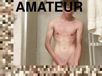 Gay Teen Model Masturbates While Taking A Shower!
