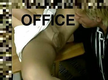 Smoking hot blondie in sexy tan nylons gets fucked in the office