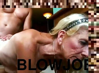 A very hot blowjob from a naughty Granny