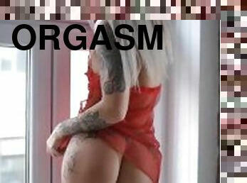 Tattoed bitch masturbates for creamy orgasm