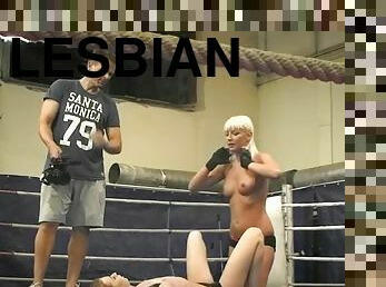 Leyla Peachbloom & Sandra Seashell are in a hot nude fight