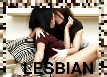 mažulės, lesbietės, dulkinimas-pirštu, erotika, tikrovė, mini-sijonas