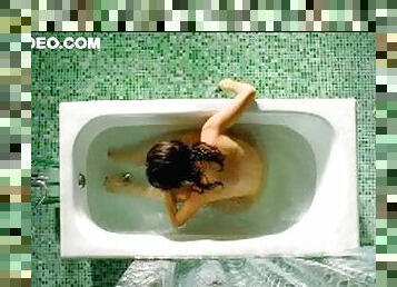 Spanish Celeb Ana De La Reguera Naked in the Bathtub - Hot Movie Scene