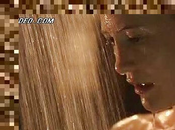 Sensual Movie Star Kelly Rowan Showering Totally Naked