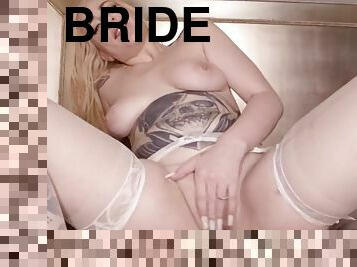 Squirting Virgin Bride