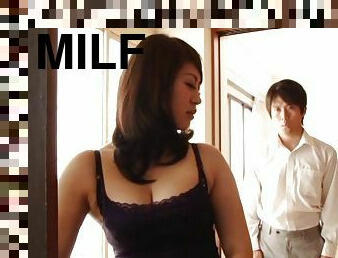Hot milf Kaori Otonashi enjoys foreplay and passionate sex