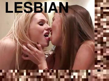 вечірка, піхва-pussy, лесбіянка-lesbian, підліток, коледж, красуня, голена, реал, маленькі-цицьки