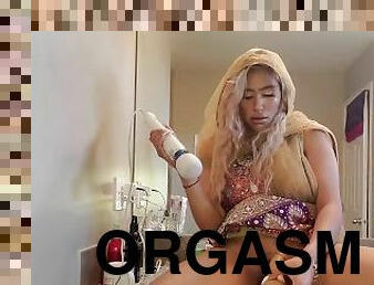 PAKISTANI SLUT LOUD ORGASM & DIRTY TALK