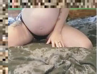 7 months pregnant slut plays with hot pink dildo