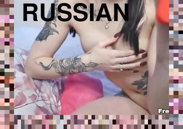 Hot Russian Chick Gets a Nice Pussy Licking