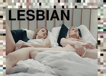 lesbisk, milf, blond, naturlig, søster, høje-hæle, små-patter