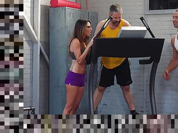 Threesome with Dava Foxx at the gym is a fantasy of those dudes