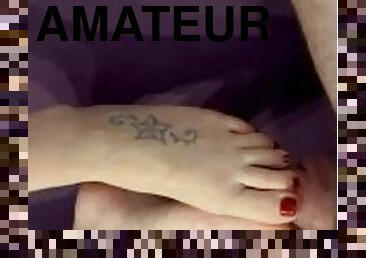 vieux, amateur, babes, ejaculation-sur-le-corps, branlette, pieds, jeune-18, ejaculation, blonde, sperme