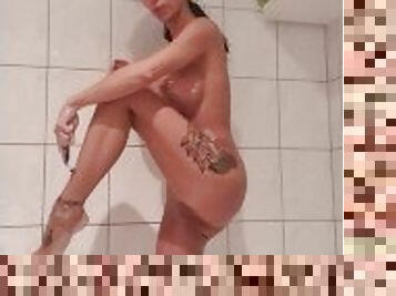 Shower show and pussy play