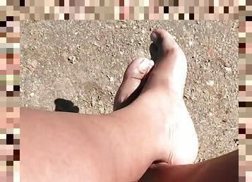 OUTDOOR FEET