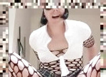 29cm riesiger Dildo anal, reiten und deepthroaten von Sissy Schulmädchen Michelle