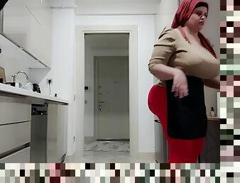 My big ass slut stepmom caught me staring at her ass