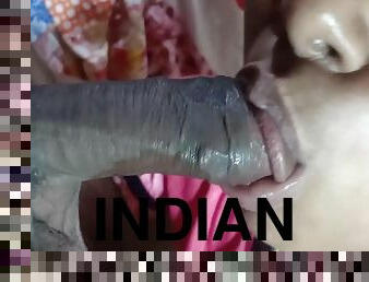 Indian Housewife Enjoy Blow Job