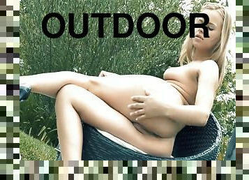 Sexy Masturbates By The Outdoor Pool - Jillian Janson