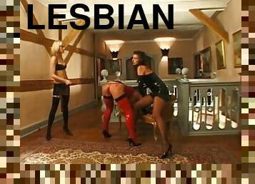 perä, isot-tissit, remmidildo, anaali, lesbo-lesbian, lelu, vuosikerta, bdsm, kolmisin, blondi