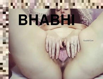 Today Exclusive- Horny Nri Bhabhi Showing Her Boob And Wet Pussy In Webcam Show