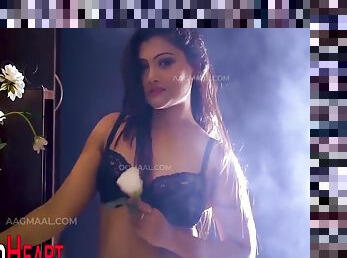 Urvashi Song – Dance Sex