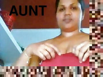 Malayali Aunty Mula Thazhukal Video