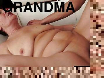 gros-nichons, grand-mère, vieux, chatte-pussy, mature, fellation, granny, fellation-profonde, compilation, jeune-18