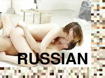 Russian tourist Jessica fucks foreign painter