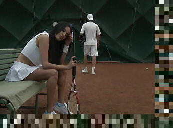 Anissa anal tennis pratice